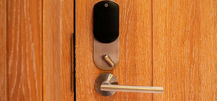 Automatic Locking Door Knob San Anselmo